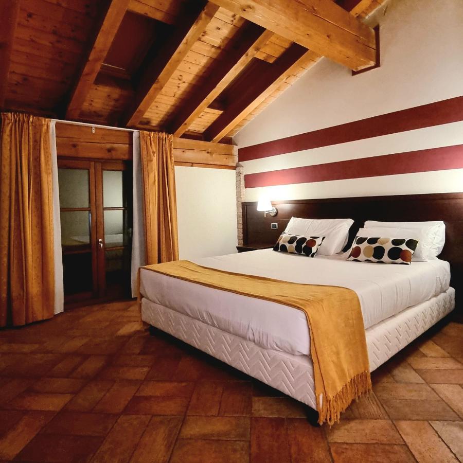 Country Hotel Castelbarco Vaprio d'Adda Екстер'єр фото